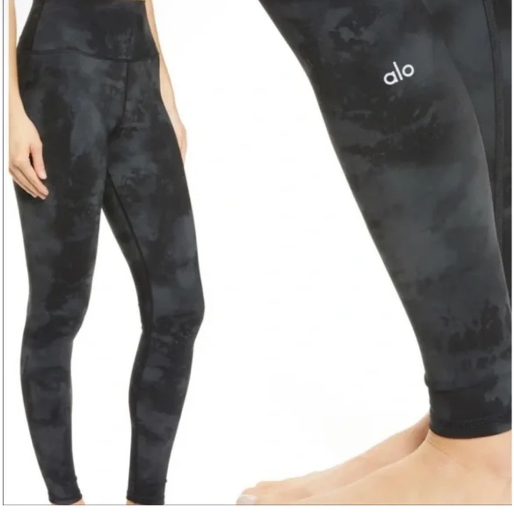 Alo Yoga Solarized Leggings High Waisted Small Black Gray Tie Dye - Picture 9 of 9